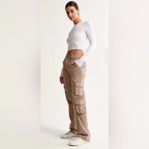 Abercrombie & Fitch Women’s Tan Cargo Pants